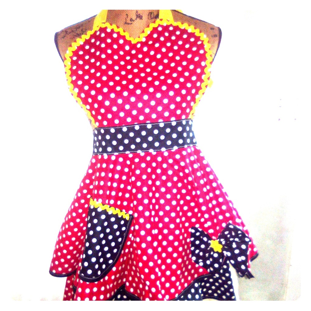 Minnie mouse apron